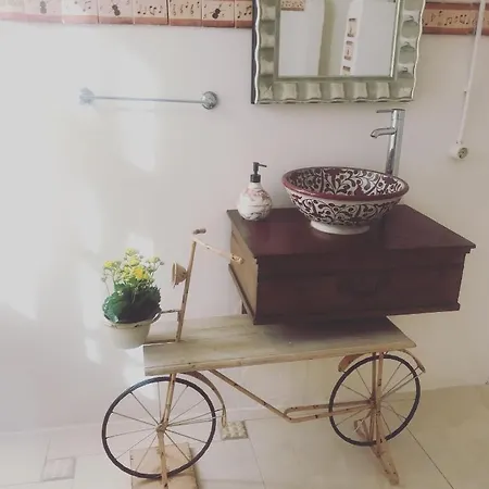 Efnan Butik 2* Çeşme